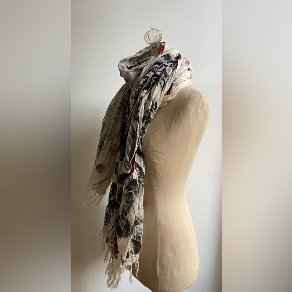 Feather Printed Scarf - Picture 3 of 4
